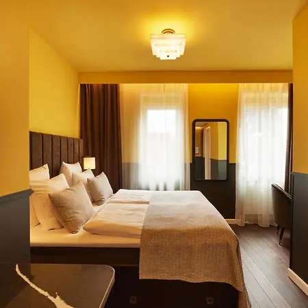 Hotel Wide