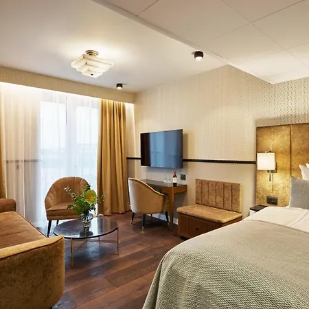 Wide Hotel 4*