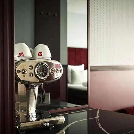 Hotel Wide